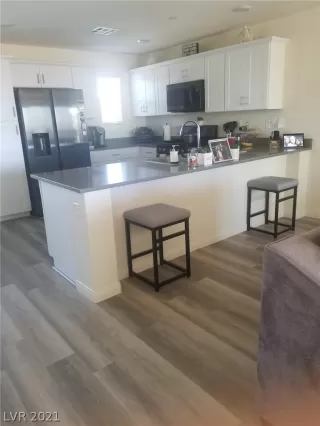 Photo #5: 2357421 Listing 