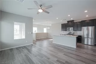 Photo #4: 2357449 Listing 