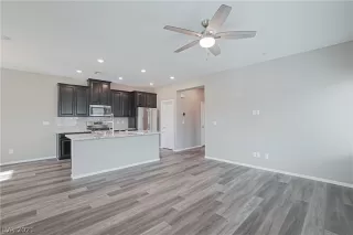 Photo #5: 2357449 Listing 