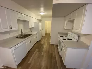 Photo #3: 2357450 Listing 