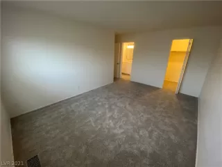 Photo #5: 2357450 Listing 