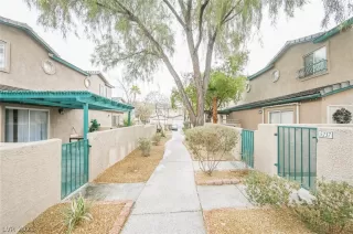 Photo #3: 2357455 Listing 