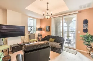 Photo #3: 2357508 Listing