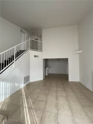 Photo #1: 2357539 Listing 