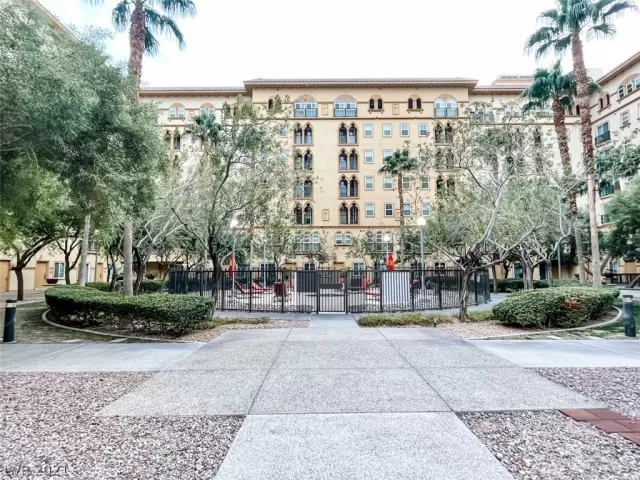 MLS: 2357571 Condo For Sale