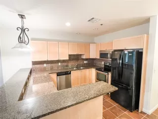 Photo #1: 2357571 Listing