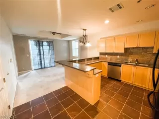 Photo #2: 2357571 Listing