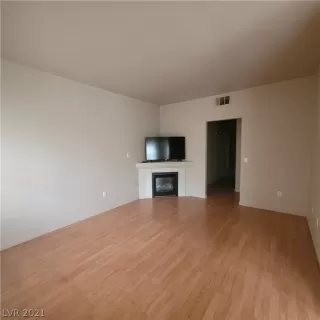 Photo #5: 2357592 Listing 