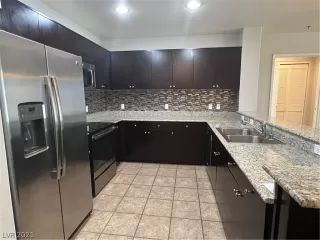 Photo #2: 2357594 Listing