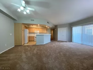 Photo #4: 2357595 Listing