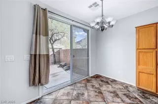 Photo #5: 2357663 Listing