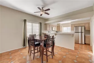 Photo #1: 2357665 Listing 