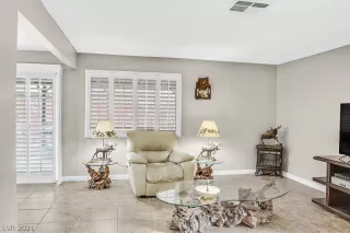 Photo #5: 2357706 Listing