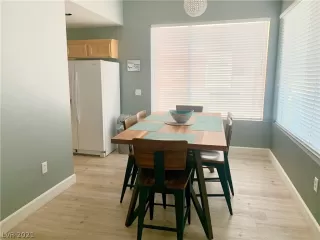 Photo #2: 2357709 Listing