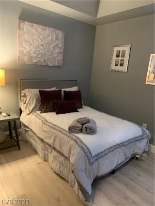 Photo #6: 2357709 Listing