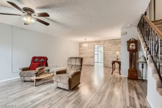 Photo #3: 2357713 Listing