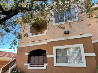 Photo #1: 2357715 Listing