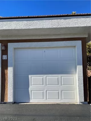 Photo #3: 2357715 Listing