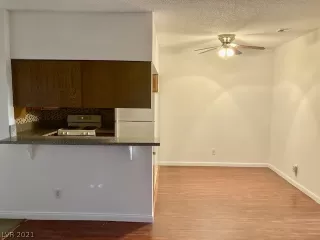 Photo #3: 2357724 Listing