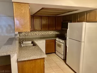 Photo #4: 2357724 Listing