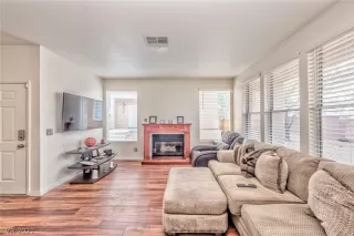 Photo #5: 2357725 Listing 