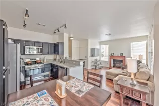 Photo #6: 2357725 Listing 