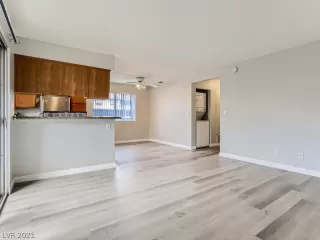 Photo #1: 2357736 Listing