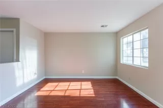 Photo #2: 2357783 Listing