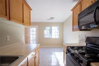 Photo #5: 2357783 Listing