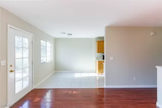 Photo #6: 2357783 Listing