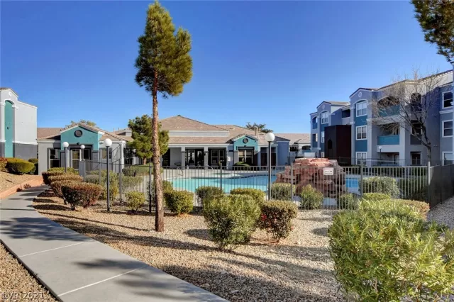 MLS: 2357792 Condo For Sale