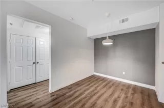 Photo #6: 2357792 Listing