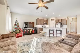 Photo #6: 2357818 Listing 