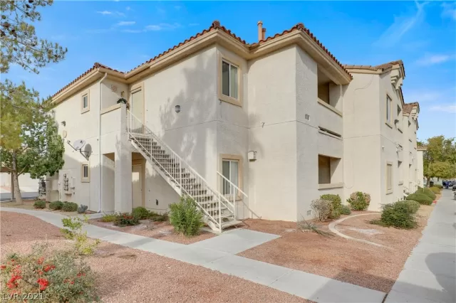 MLS: 2357833 Condo For Sale