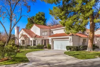 Photo #1: 2357837 Listing