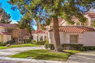 Photo #2: 2357837 Listing