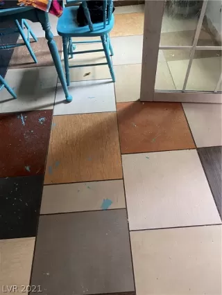 Photo #4: 2357850 Listing