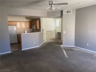 Photo #1: 2357886 Listing 