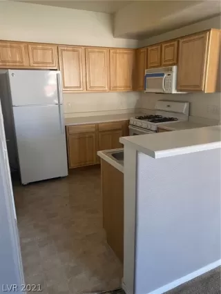 Photo #2: 2357886 Listing 