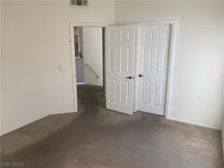 Photo #5: 2357886 Listing 