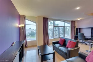 Photo #6: 2357887 Listing 