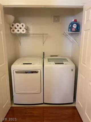 Photo #4: 2357891 Listing