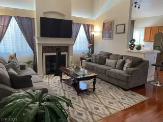 Photo #6: 2357891 Listing