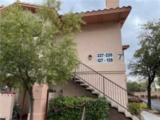 Photo #1: 2357941 Listing 