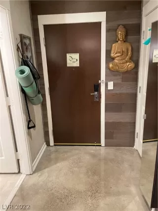 Photo #2: 2357945 Listing 