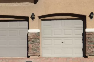 Photo #5: 2358004 Listing 