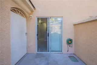 Photo #6: 2358024 Listing