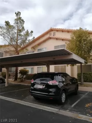 Photo #5: 2358035 Listing