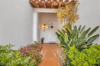 Photo #2: 2358065 Listing 