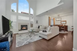 Photo #3: 2358065 Listing 